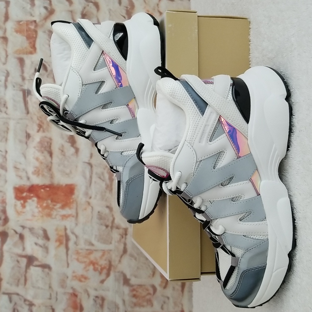 New Michael Kors Hero Trainer Sneakers - Picture 11 of 15
